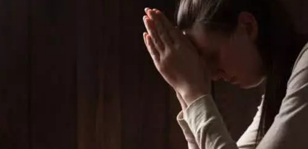 如何为丈夫顺服神而祷告